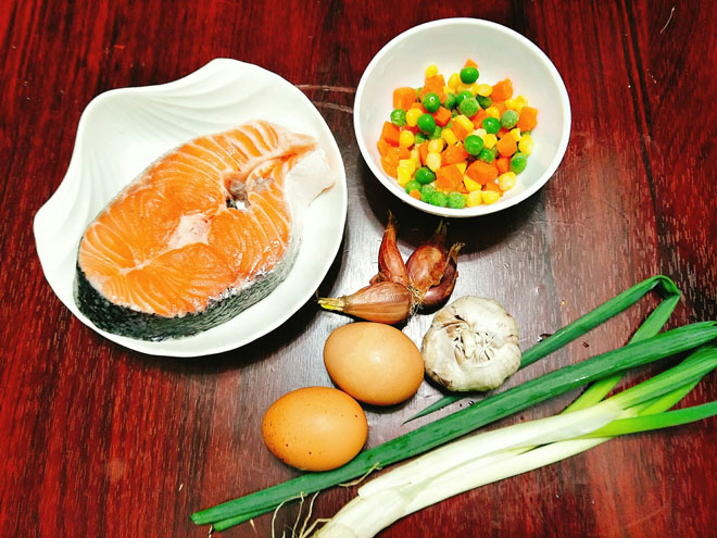 Lam-sach-co-the-voi-trung-va-ca-hoi