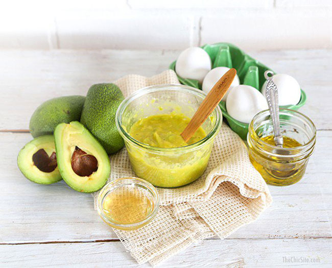 mat-na-bo-cho-da-kho-3 Mặt nạ bơ cho da khô kết hợp với mật ong