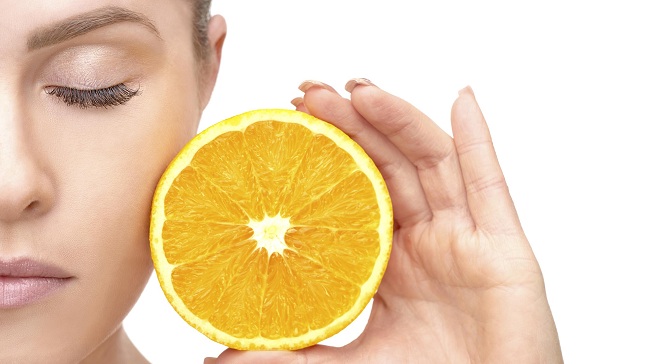 muon-da-sang-khoe-can-bo-sung-2-duong-chat-sau-11 vitamin C