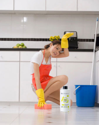 nuoc-lau-san lau-san-nha-thuong-xuyen-trong-ngay-nang-nong