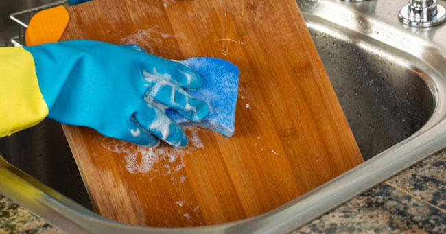 rua-thot-bang-nuoc-rua-chen