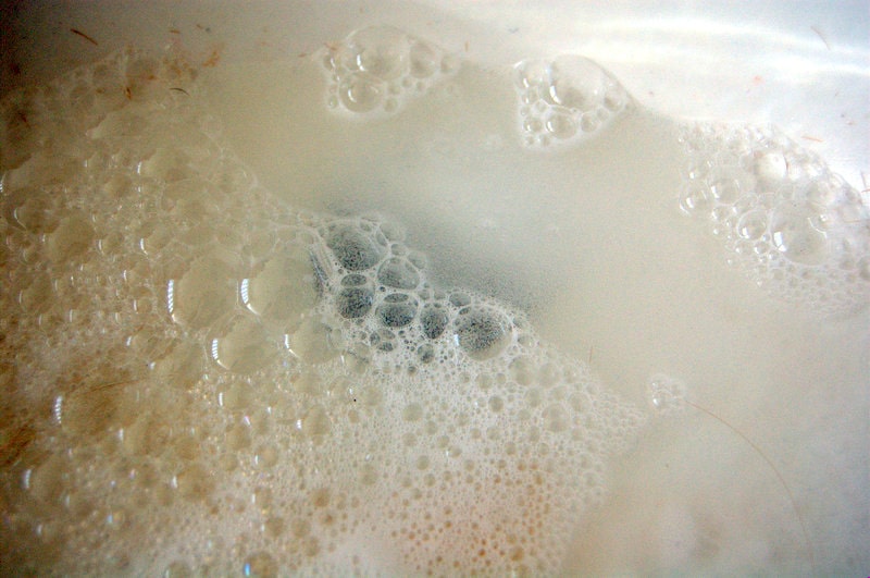 bot-gao-trong-bon-rua-bat Bot-gao-trong-bon-rua-bat