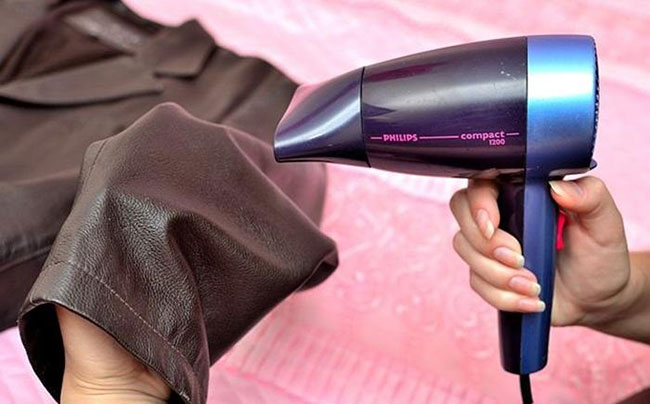 Sử dụng máy sấy tóc