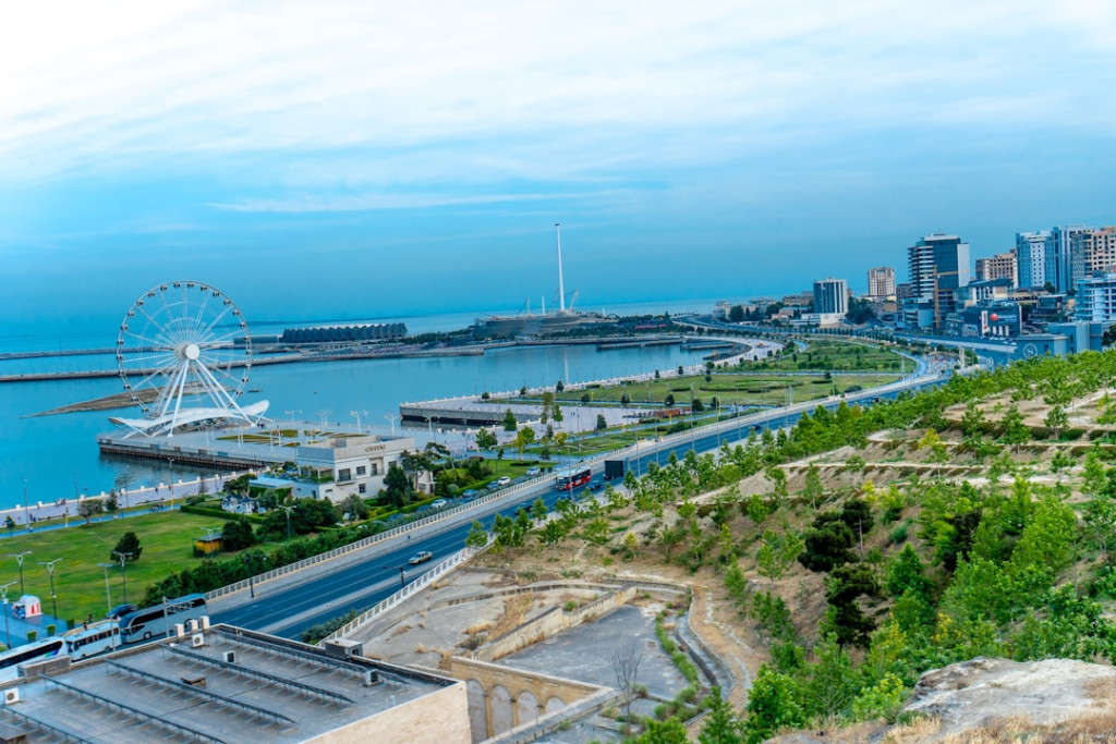 Photo 1744714801534 50a80e7212d8