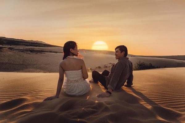 đồi cát Mũi Né lúc hoàng hôn đồi cát Mũi Né lúc hoàng hôn