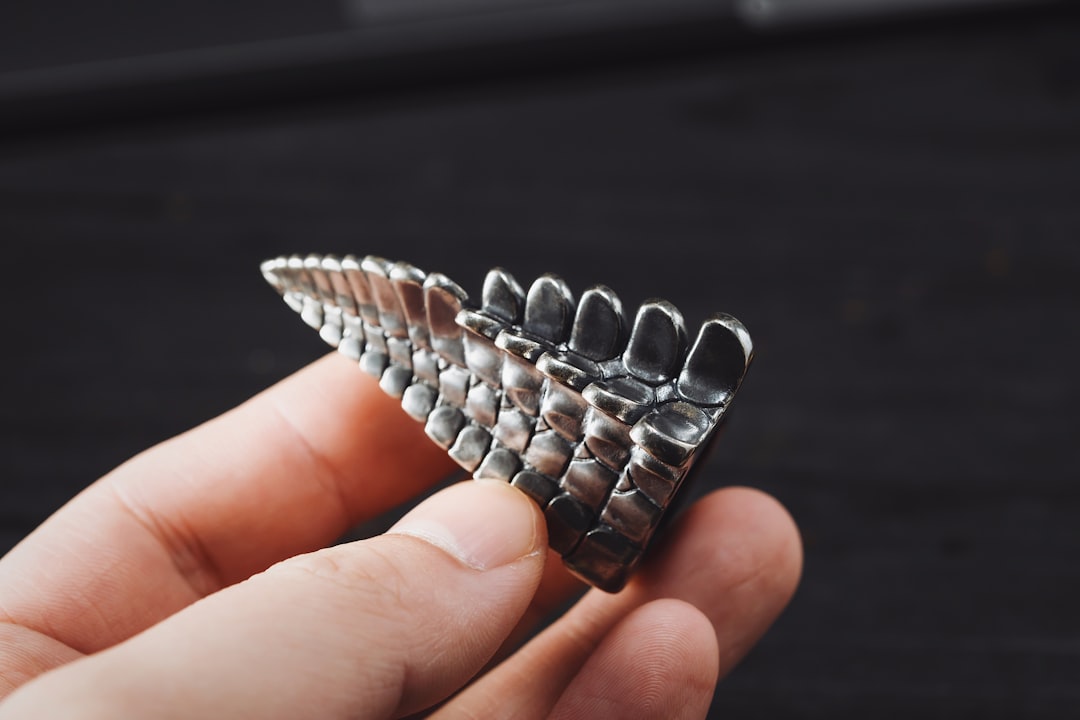 móng tay đính charm nổi 3D