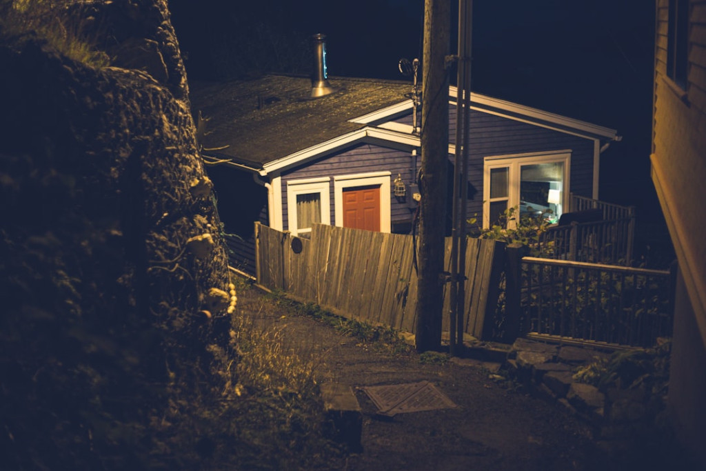 Photo 1604282614216 d17c005a943a