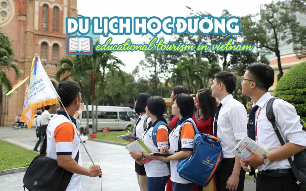 Du lịch học đường