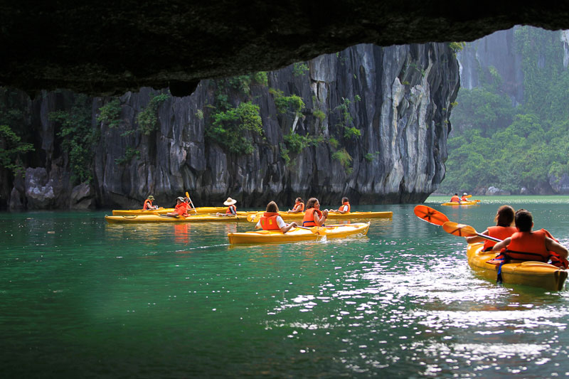 Chèo thuyền kayak Hạ Long