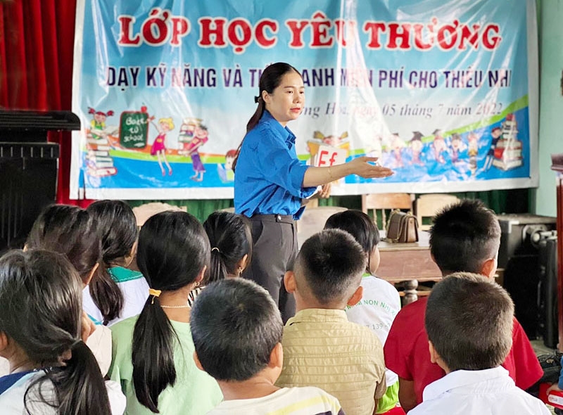 dạy học cho trẻ em vùng cao