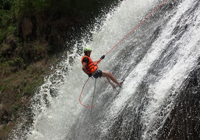 Du lịch mạo hiểm Việt Nam