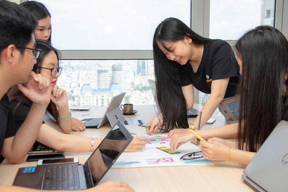 người ngồi làm việc sai tư thế