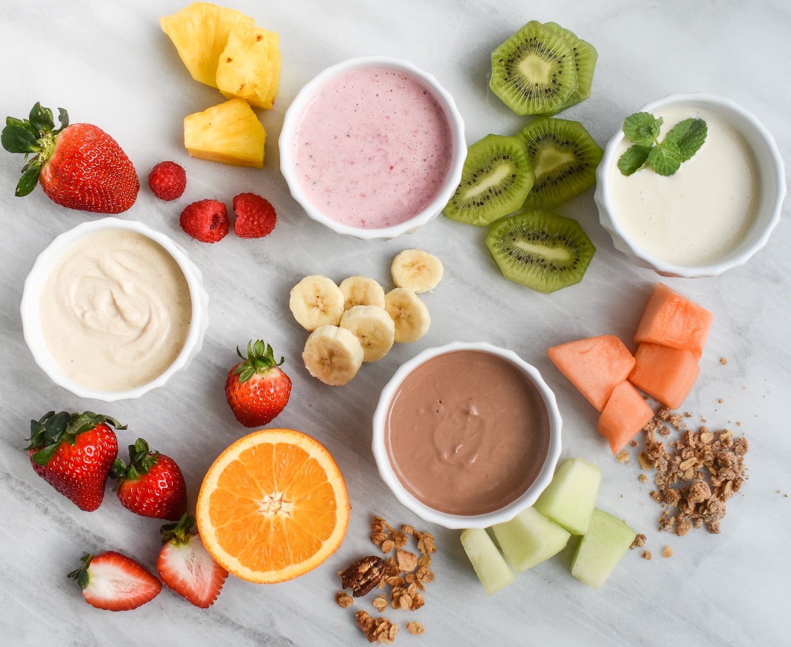 Sữa chua và trái cây